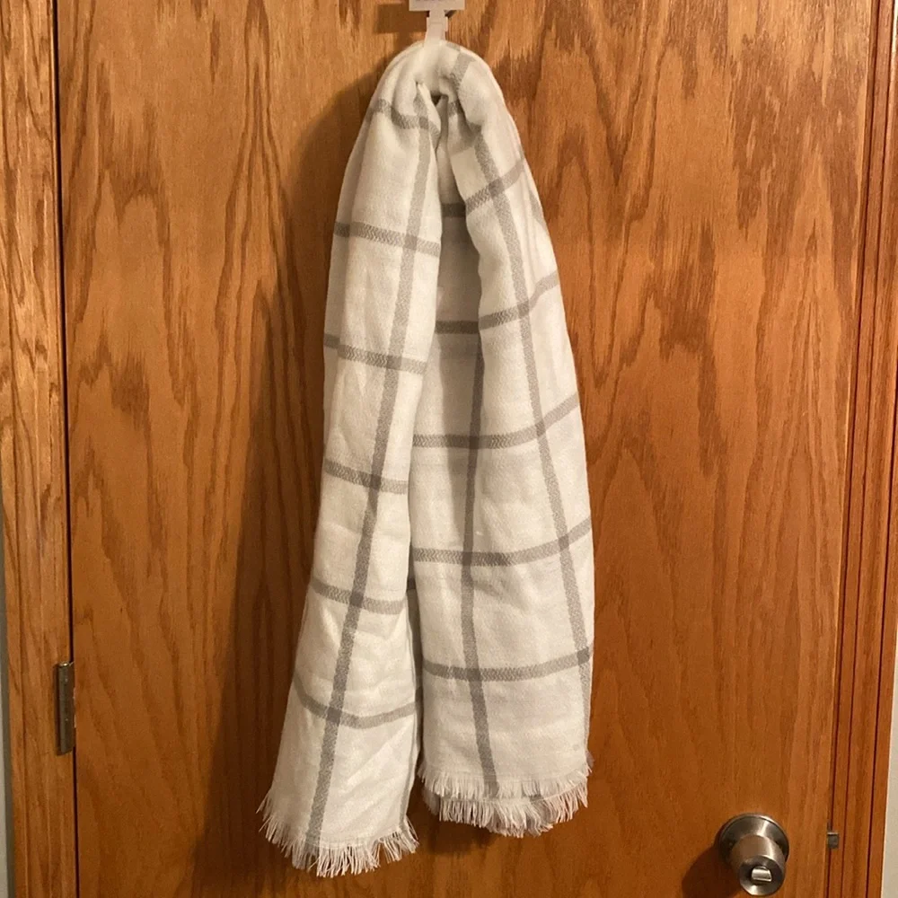 Women’s Blanket Scarf